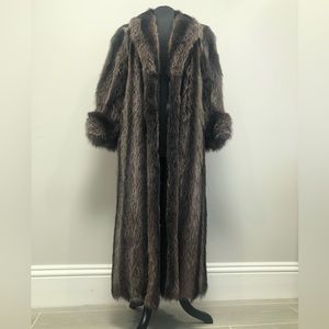Vintage Custom Silver Raccoon Fur Coat Designed for the Furvault at The Globe-M